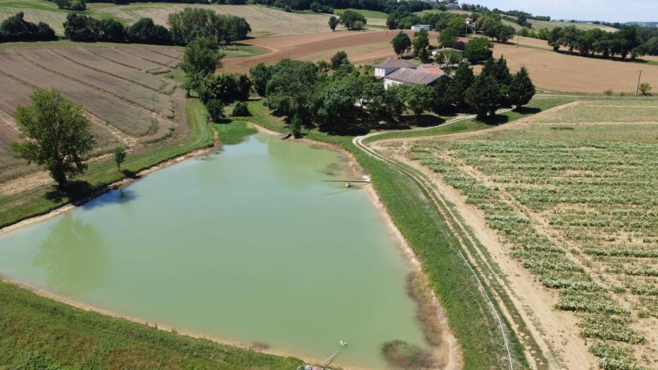Maison De Campagne, Bord De Lac, Piscine, Billard 11 Per Plieux Bagian luar foto