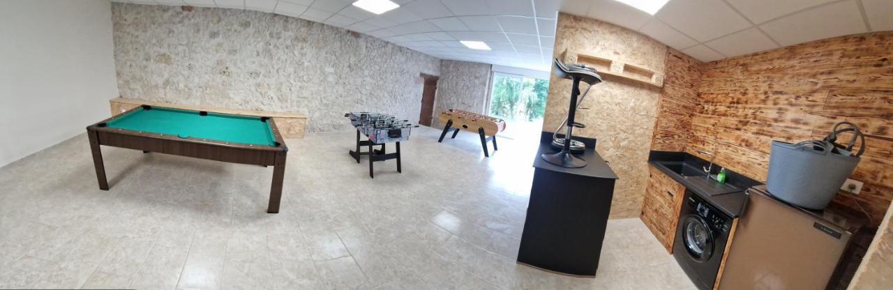 Maison De Campagne, Bord De Lac, Piscine, Billard 11 Per Plieux Bagian luar foto